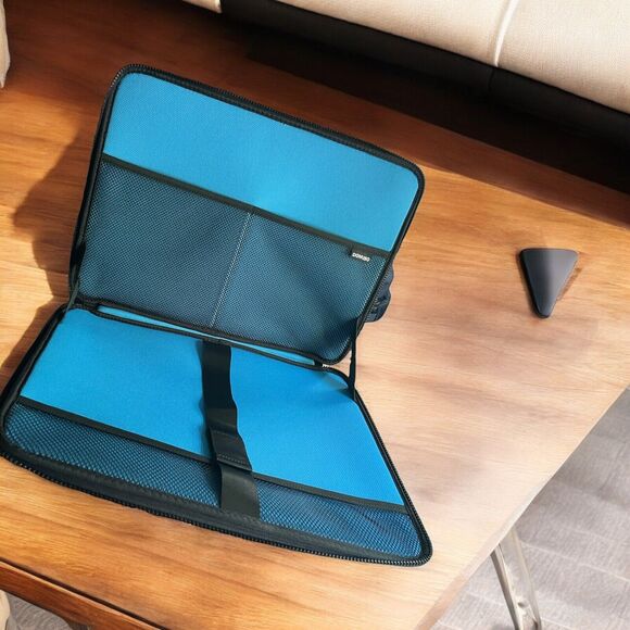 DOMISO 17 Inch Shockproof Laptop Bag Black Geometrical Padded Zip Around - Picture 2 of 6